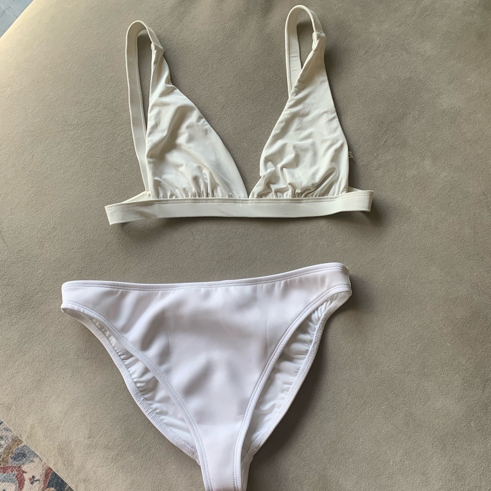 Dippin Daisy’s Top (M) & High Rise Bottom (L)